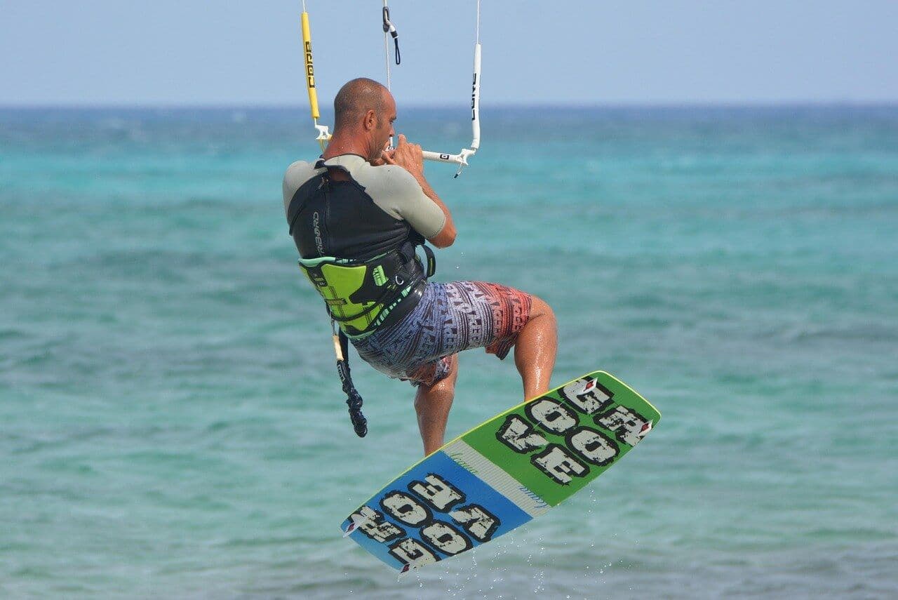 Jak dobrać deskę do kitesurfingu?